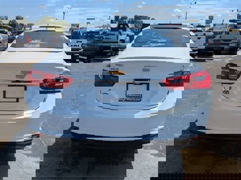 Used 2023 Chevrolet Malibu LT image 5