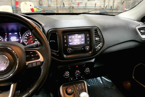 Used 2017 Jeep Compass Latitude w/ Cold Weather Group image 6
