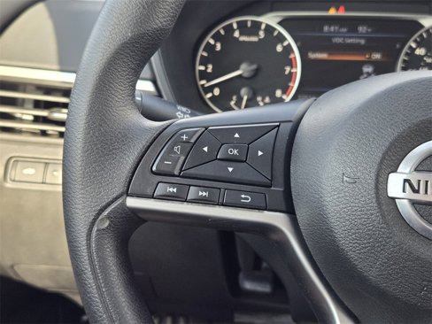 Used 2022 Nissan Altima 2.5 SV image 23
