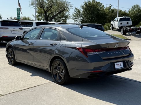 Used 2023 Hyundai Elantra SEL image 7