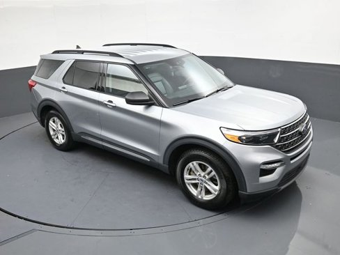 Used 2023 Ford Explorer XLT w/ Equipment Group 202A image 23