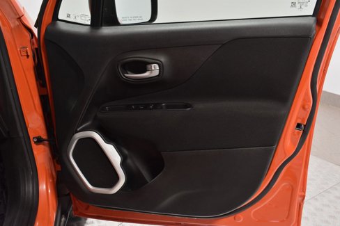 Used 2020 Jeep Renegade Sport image 33