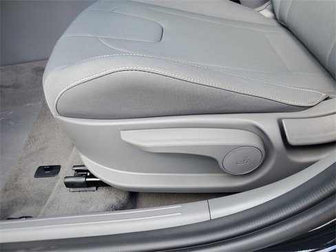 New 2025 Hyundai Elantra Sport image 13