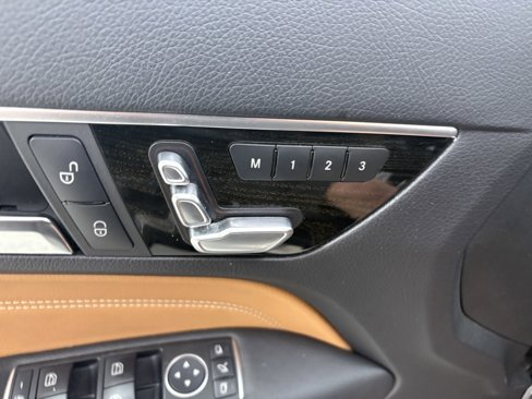 Used 2015 Mercedes-Benz E 400 4MATIC Coupe image 26