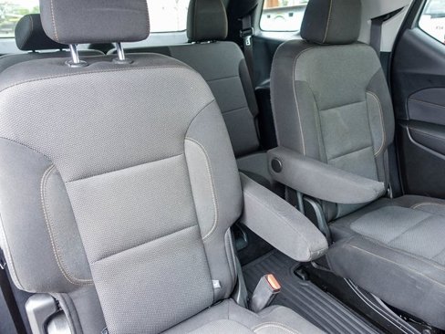 Used 2020 Chevrolet Traverse LT image 11