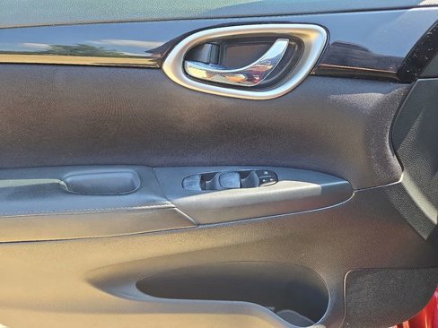 Used 2016 Nissan Sentra SV image 16