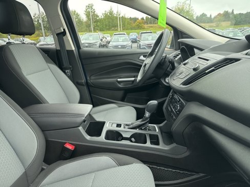 Used 2017 Ford Escape SE image 8