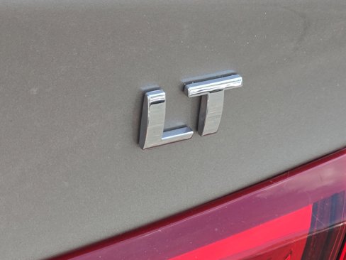 Used 2023 Chevrolet Malibu LT image 14