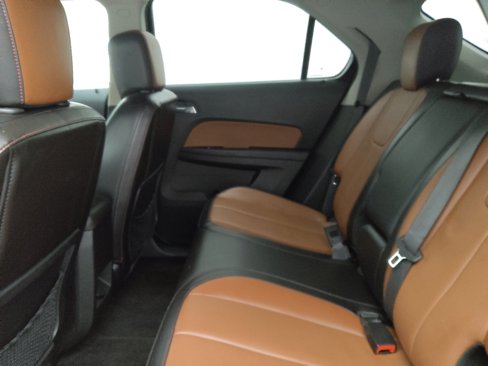 Used 2016 Chevrolet Equinox LTZ w/ Enhanced Convenience Package image 18