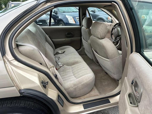 Used 1998 Chevrolet Lumina LS w/ Preferred Equipment Group 1 image 11