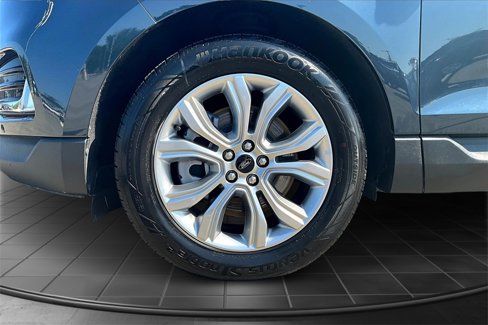 Used 2024 Ford Edge Titanium image 9
