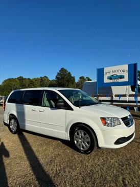 Used 2016 Dodge Grand Caravan SE w/ Quick Order Package 29E SE image 1