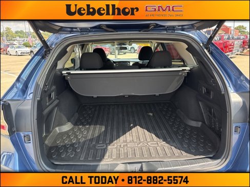 Used 2020 Subaru Outback Premium image 10