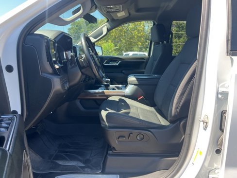 Used 2022 Chevrolet Silverado 1500 LT w/ Protection Package image 6