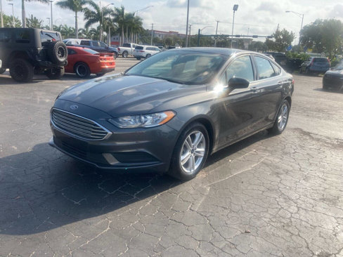 Used 2018 Ford Fusion SE image 3