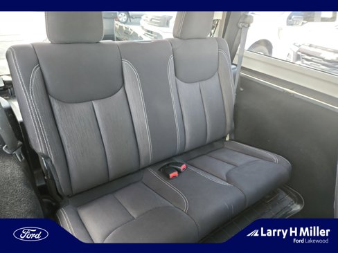Used 2014 Jeep Wrangler Rubicon w/ Power Convenience Group image 18
