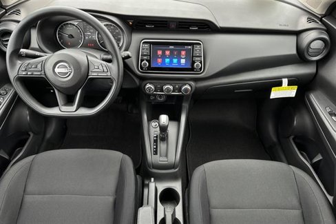 New 2025 Nissan Kicks Play S image 14