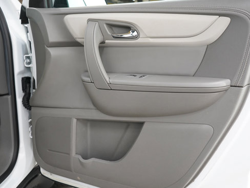 Used 2016 Chevrolet Traverse LS image 9
