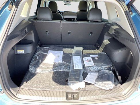 New 2025 Volkswagen Tiguan SE image 26