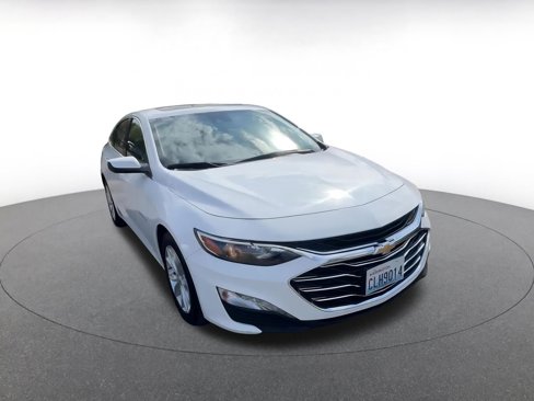Used 2024 Chevrolet Malibu LT image 3