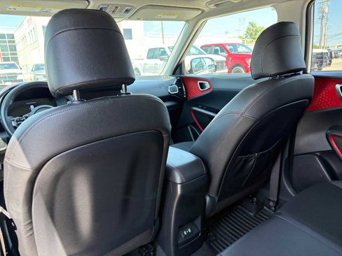 Used 2025 Kia Soul GT-Line image 14