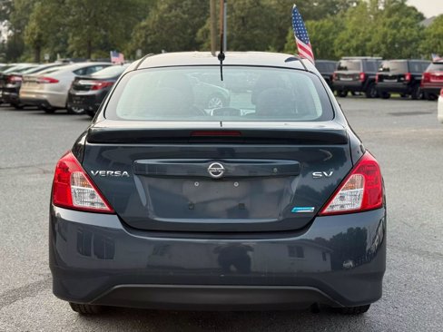 Used 2016 Nissan Versa SV image 5