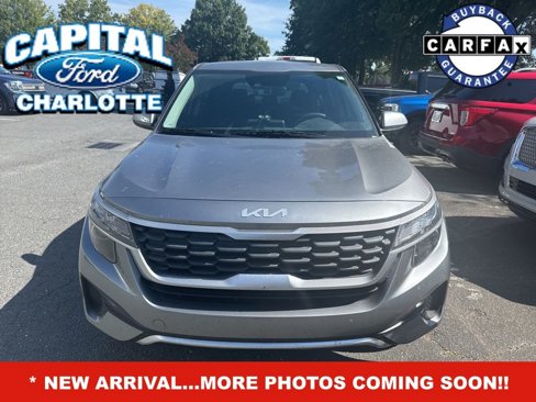 Used 2023 Kia Seltos LX image 2