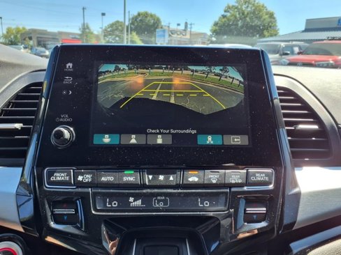 Used 2018 Honda Odyssey Elite image 16