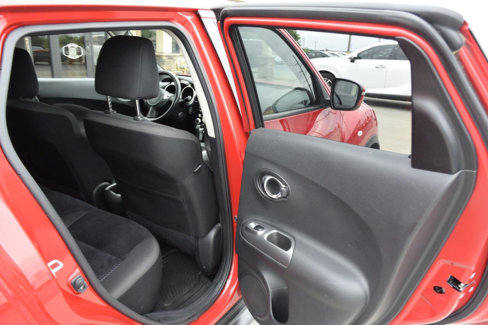 Used 2017 Nissan Juke SV image 32
