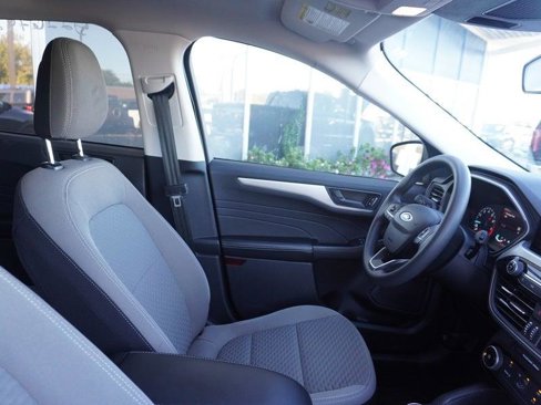 Used 2022 Ford Escape SE image 9