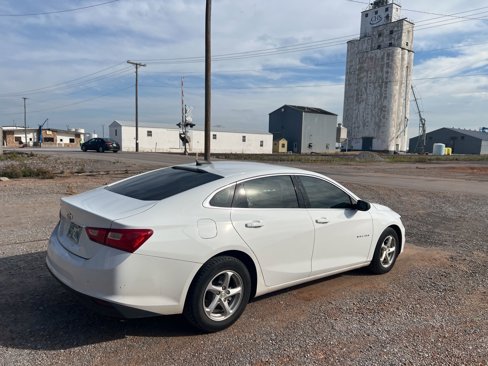 Used 2018 Chevrolet Malibu LS image 3