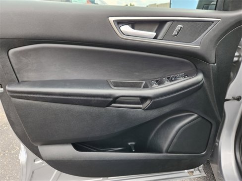 Used 2023 Ford Edge SEL image 6