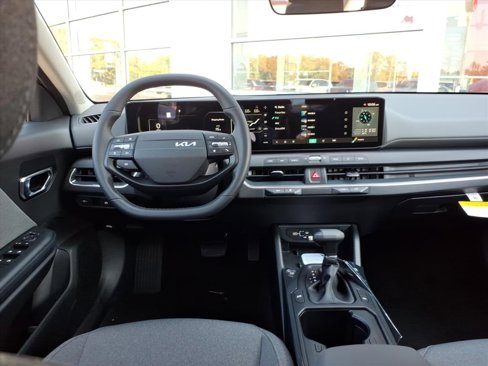 New 2025 Kia K4 EX image 10