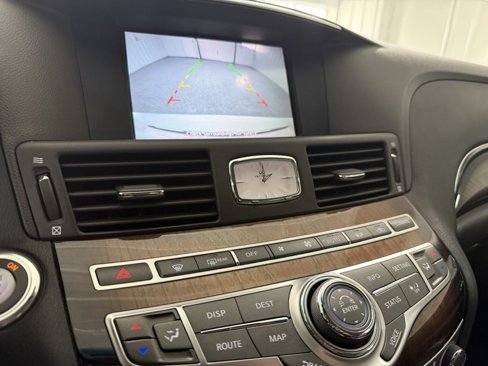 Used 2011 INFINITI M56 x w/ Deluxe Touring Pkg image 20