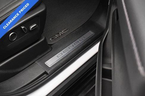 Used 2025 GMC Yukon Denali image 51