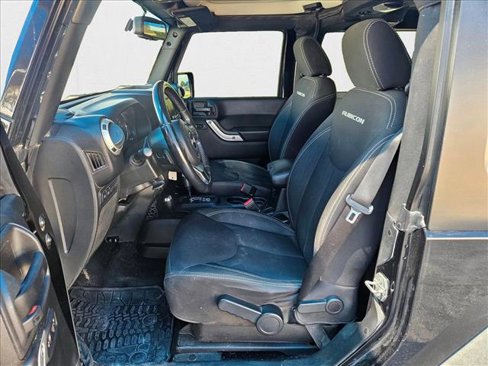 Used 2017 Jeep Wrangler Rubicon w/ Power Convenience Group image 14