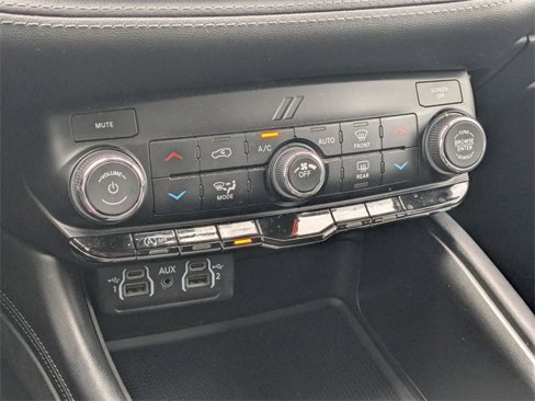 Used 2022 Dodge Durango SXT image 22