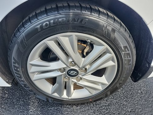 Used 2020 Hyundai Elantra SEL image 12