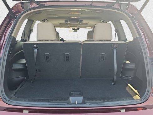 Used 2021 Honda Pilot Touring image 13