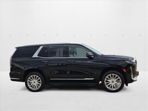 Certified 2024 Cadillac Escalade Premium Luxury image 4