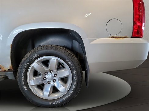 Used 2011 GMC Yukon XL SLT w/ SLT-2 Equipment Package image 23
