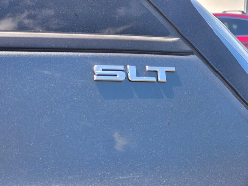 Used 2021 GMC Terrain SLT image 14