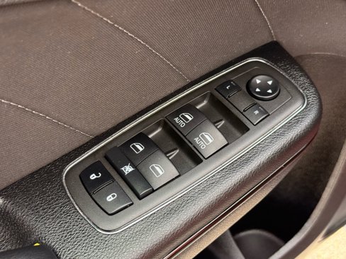 Used 2022 Dodge Charger SXT w/ Blacktop Package image 12