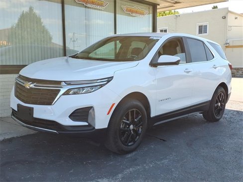 Used 2023 Chevrolet Equinox LT image 3