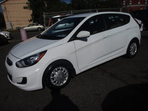 Used 2013 Hyundai Accent GS image 4
