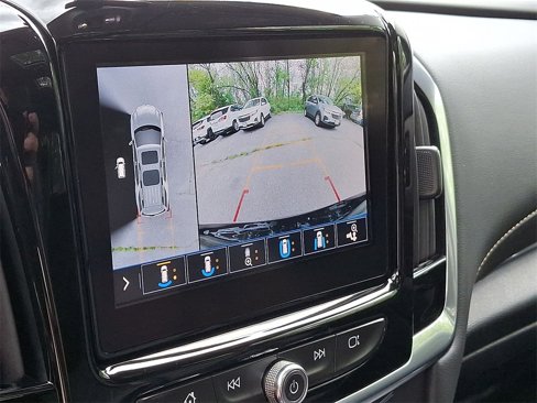 Used 2021 Chevrolet Traverse LT w/ LT Premium Package image 15