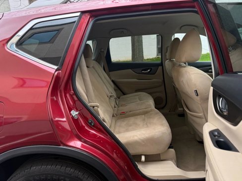 Used 2014 Nissan Rogue SV w/ SV Family Package image 24