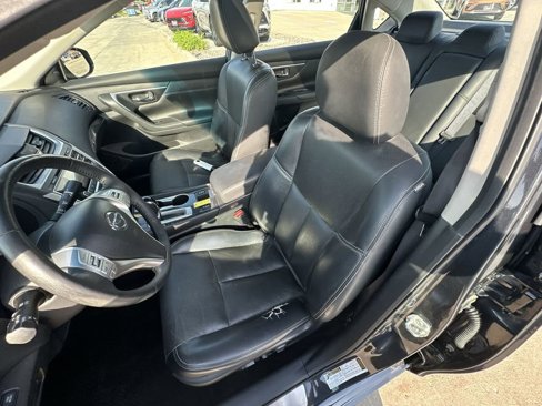 Used 2017 Nissan Altima 2.5 SL w/ Moonroof Package image 19