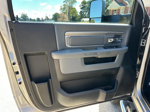 Used 2018 RAM 4500 Tradesman w/ Power & Remote Entry Group image 12