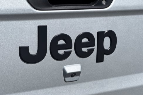 Used 2023 Jeep Gladiator Sport image 31
